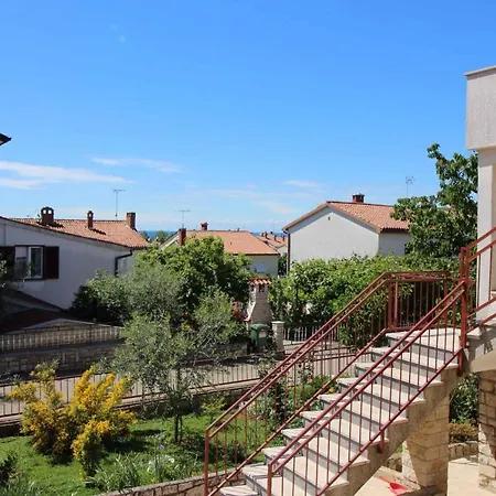 Apartment In Porec/istrien 37093 *