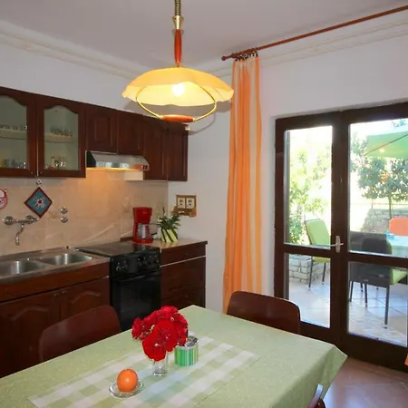 Apartment In Porec/istrien 37093